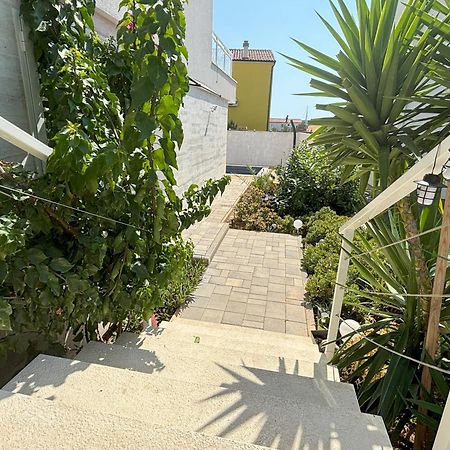 Vila Regina Apartment Paloma With Swimming Pool เยเซรา ภายนอก รูปภาพ