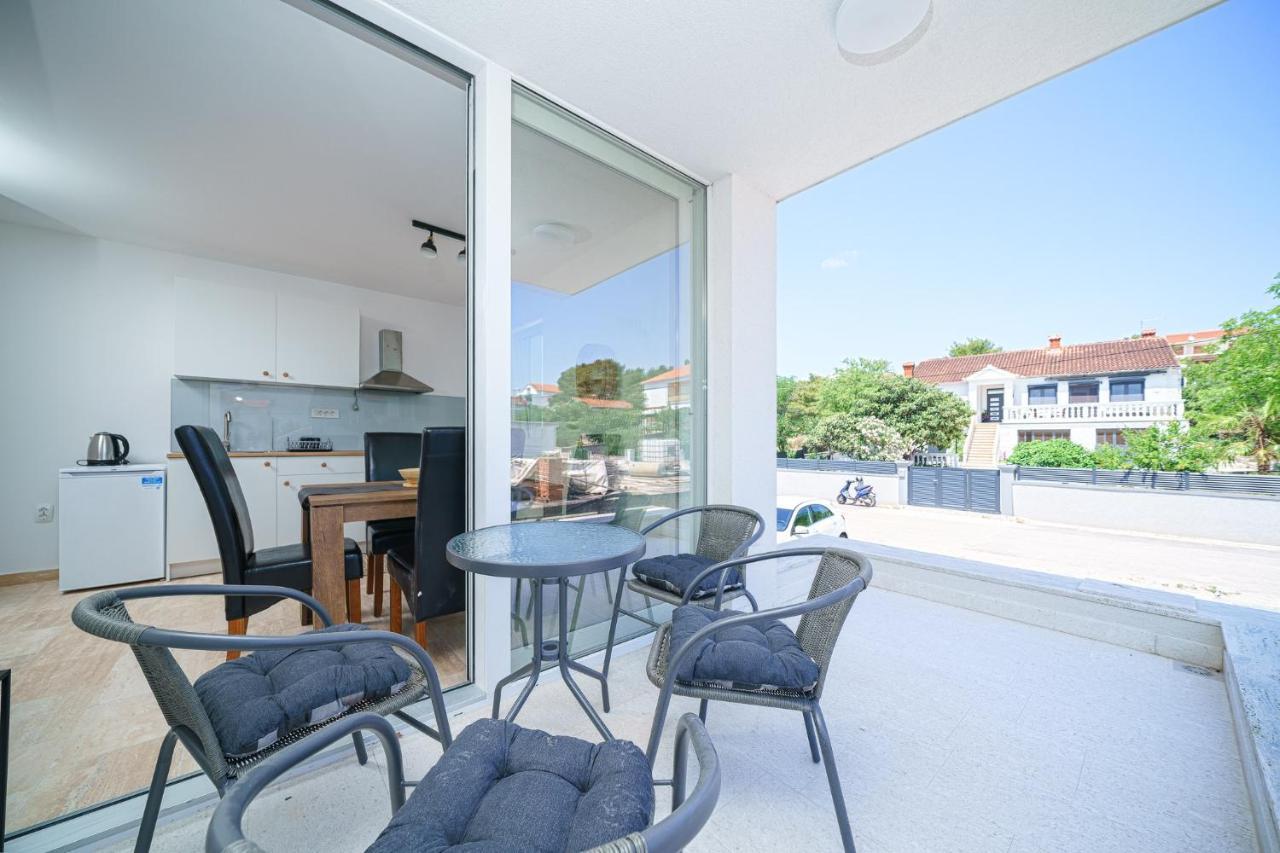 Vila Regina Apartment Paloma With Swimming Pool เยเซรา ภายนอก รูปภาพ