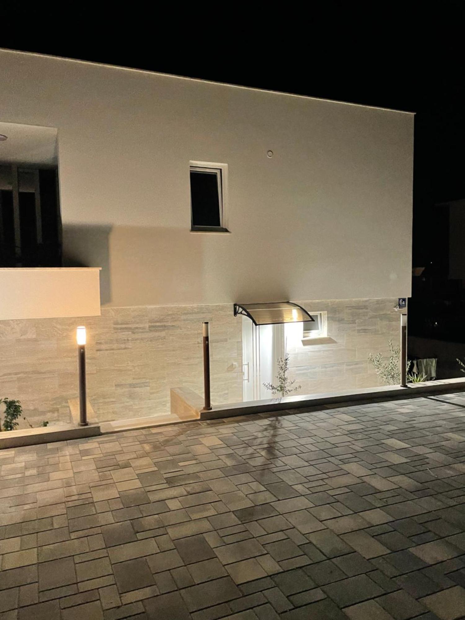 Vila Regina Apartment Paloma With Swimming Pool เยเซรา ภายนอก รูปภาพ