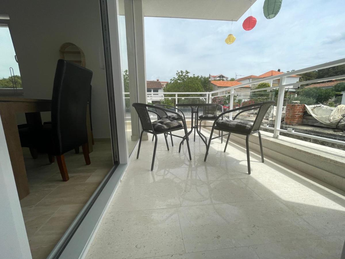 Vila Regina Apartment Paloma With Swimming Pool เยเซรา ภายนอก รูปภาพ