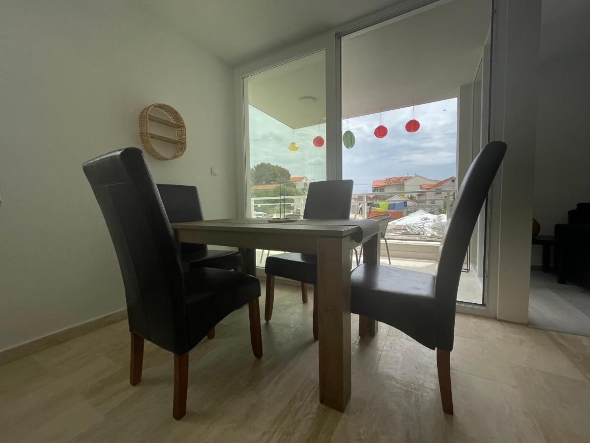Vila Regina Apartment Paloma With Swimming Pool เยเซรา ภายนอก รูปภาพ