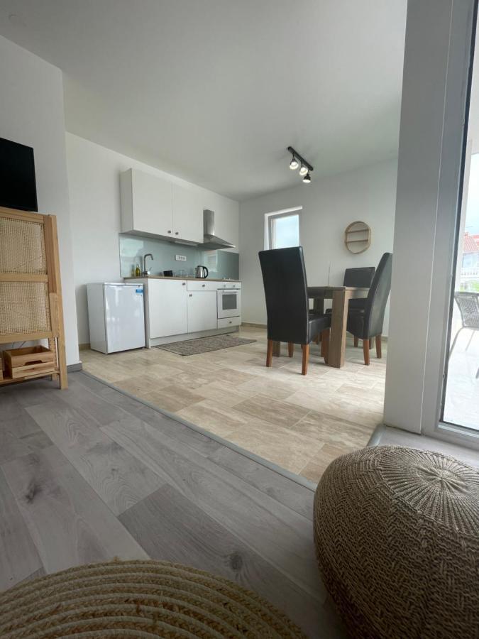 Vila Regina Apartment Paloma With Swimming Pool เยเซรา ภายนอก รูปภาพ