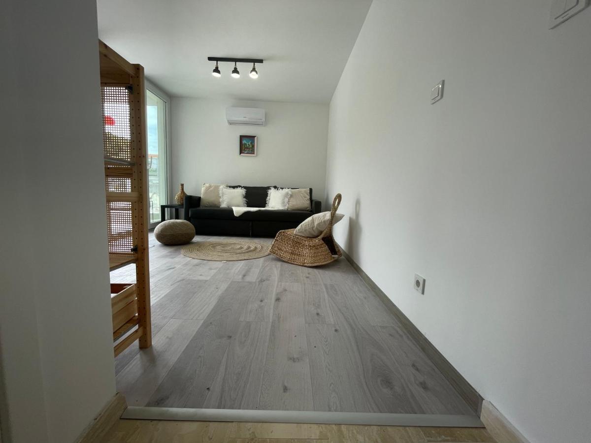 Vila Regina Apartment Paloma With Swimming Pool เยเซรา ภายนอก รูปภาพ