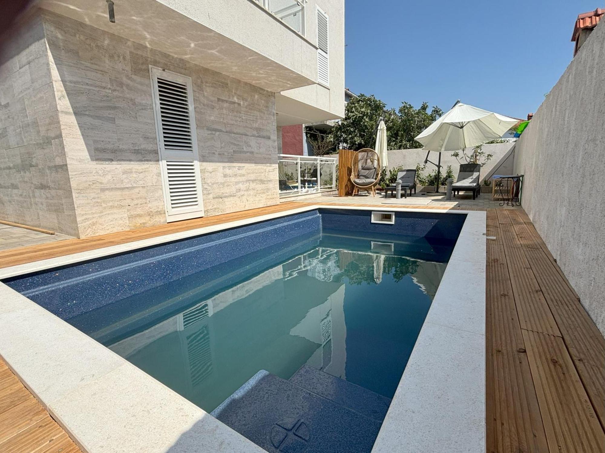 Vila Regina Apartment Paloma With Swimming Pool เยเซรา ภายนอก รูปภาพ