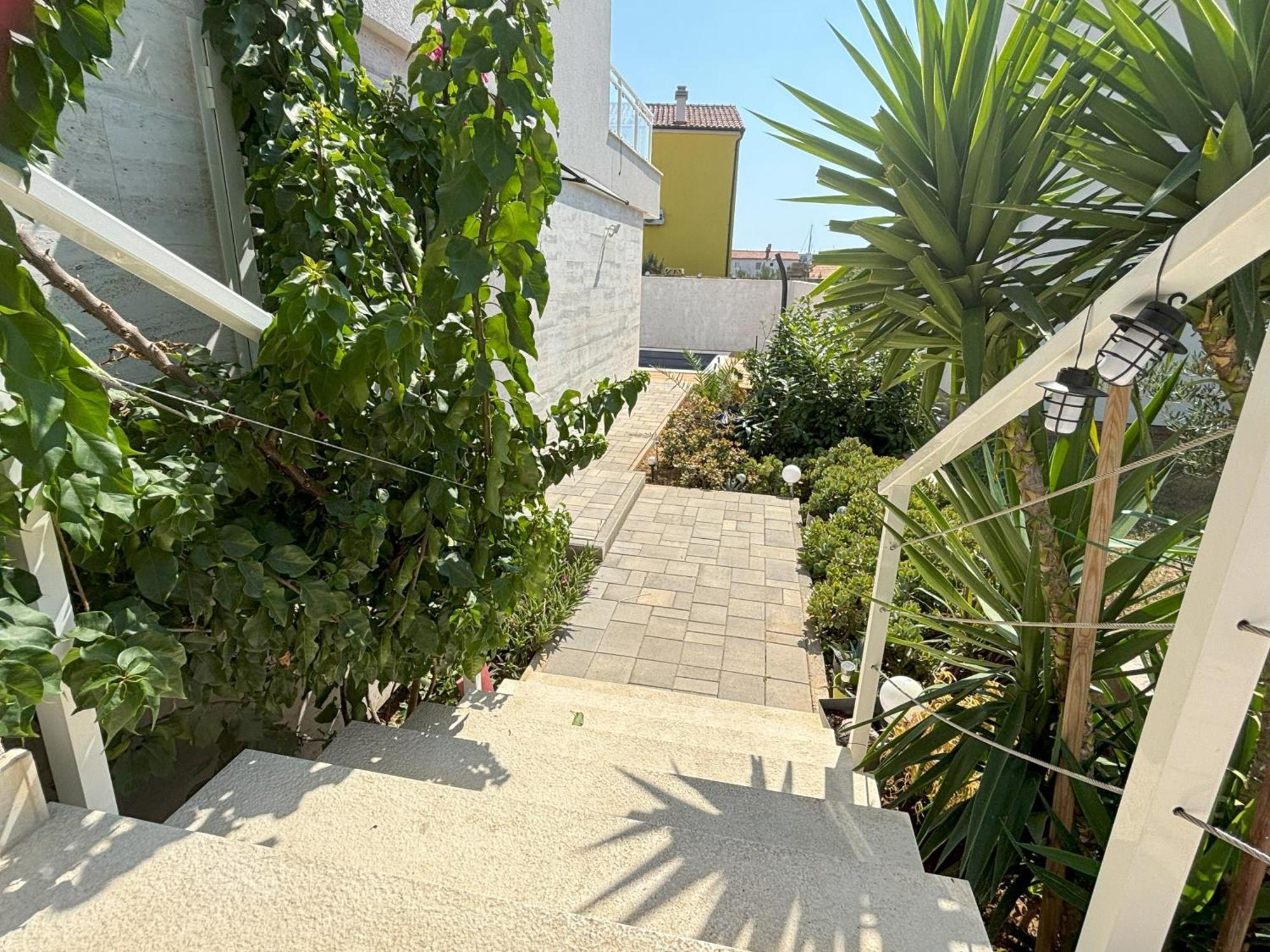Vila Regina Apartment Paloma With Swimming Pool เยเซรา ภายนอก รูปภาพ